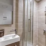 129 Dilana - Charming Apartment Near République